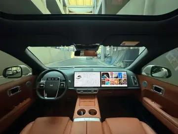 2024 Li Auto (Lixiang) L6 с пробегом 41 000 км