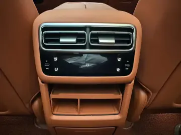 2024 Li Auto (Lixiang) L6 с пробегом 41 000 км