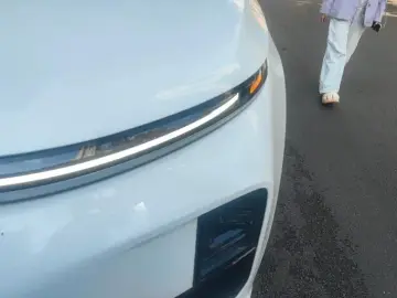 2024 Li Auto (Lixiang) L6 с пробегом 11 000 км