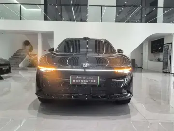 2025 Zeekr 7X с пробегом 45 000 км