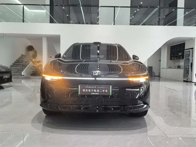 2025 Zeekr 7X с пробегом 45 000 км