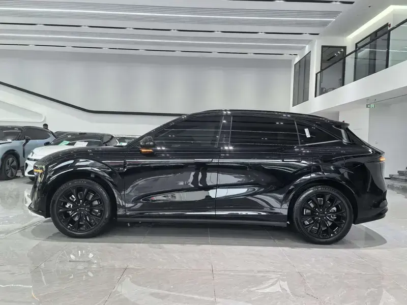 2025 Zeekr 7X с пробегом 45 000 км