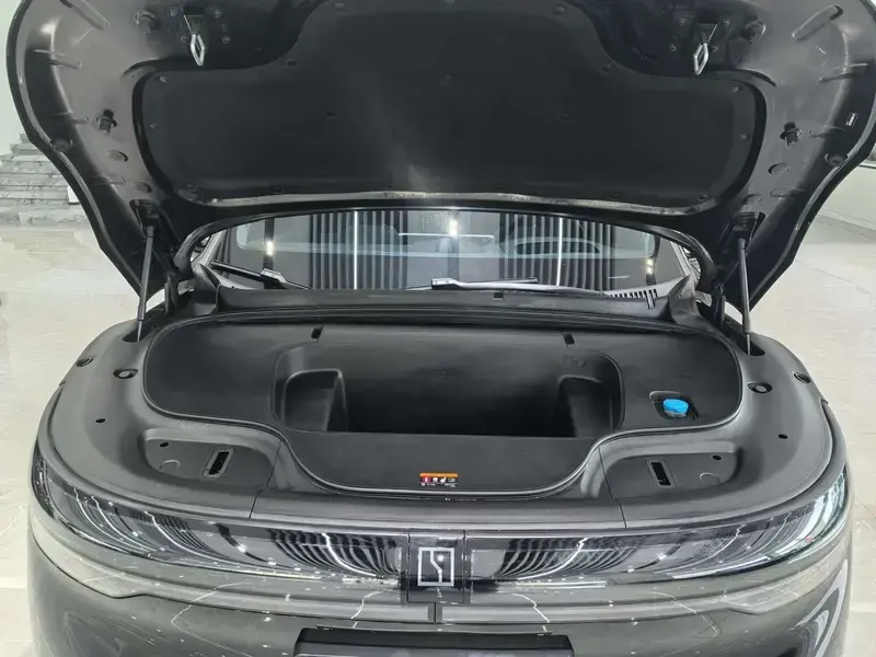 2025 Zeekr 7X с пробегом 45 000 км