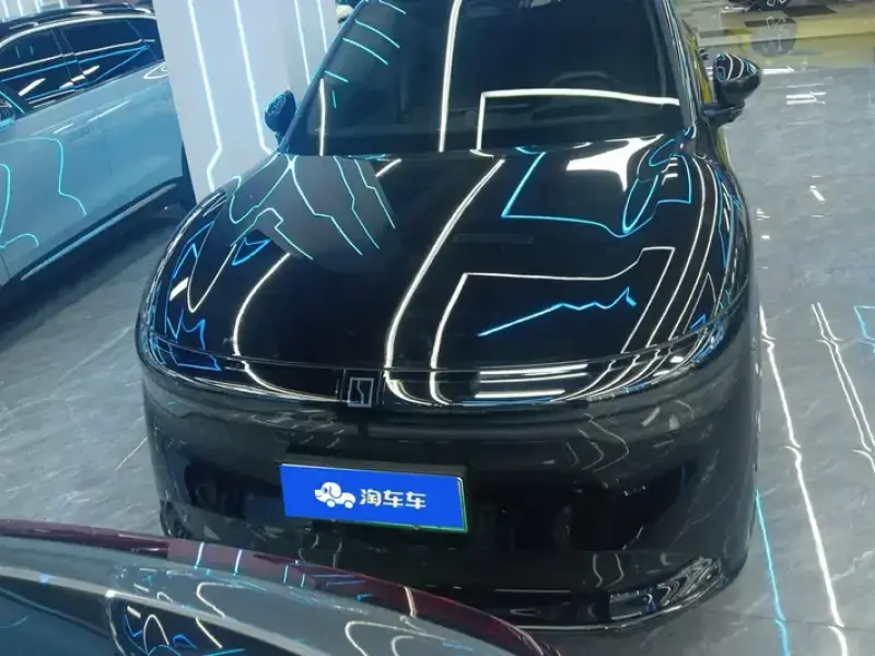 2025 Zeekr 7X с пробегом 33 000 км