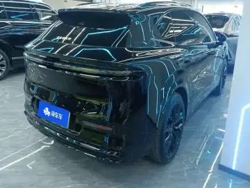 2025 Zeekr 7X с пробегом 33 000 км