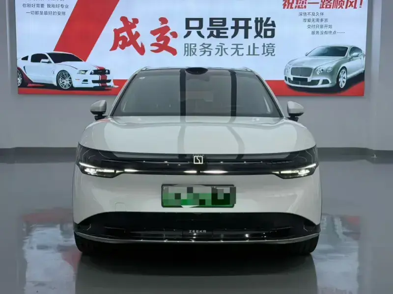 2025 Zeekr 7X с пробегом 33 000 км
