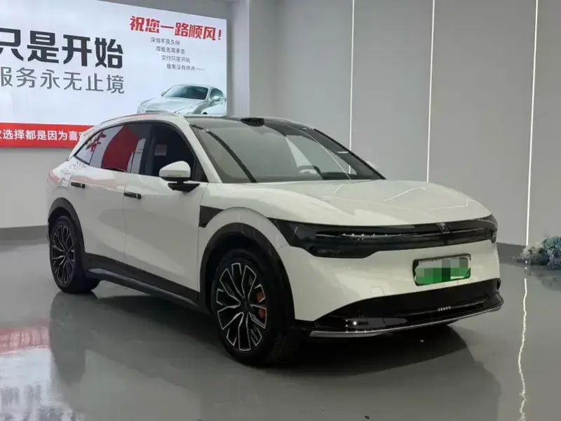 2025 Zeekr 7X с пробегом 33 000 км
