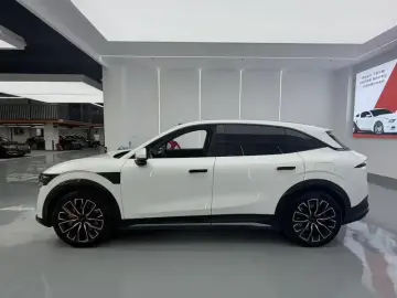 2025 Zeekr 7X с пробегом 33 000 км