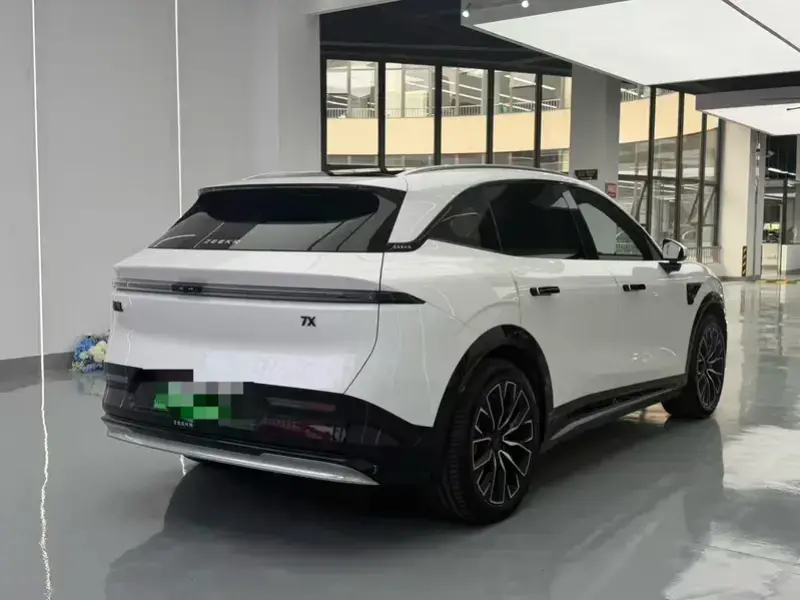 2025 Zeekr 7X с пробегом 33 000 км