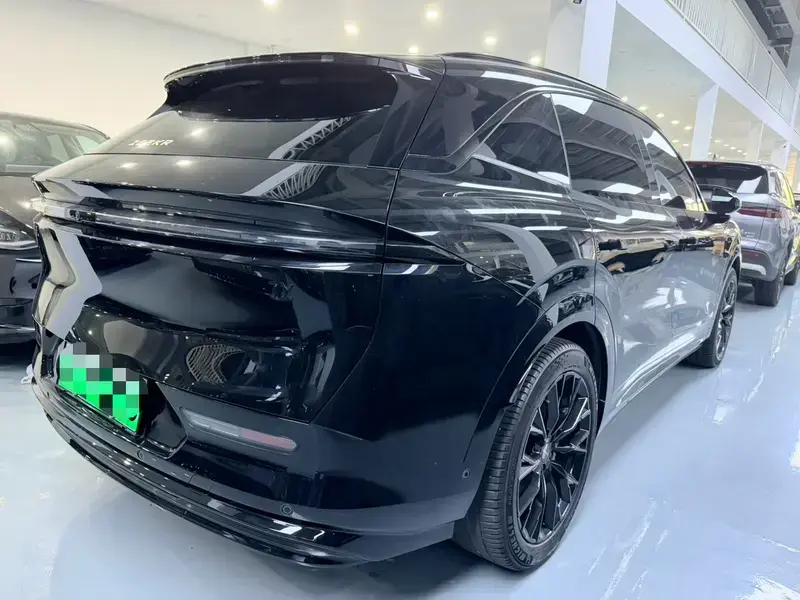 2025 Zeekr 7X с пробегом 30 000 км