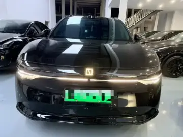 2025 Zeekr 7X с пробегом 30 000 км