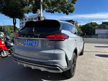 2022 Geely Atlas Pro с пробегом 70 000 км