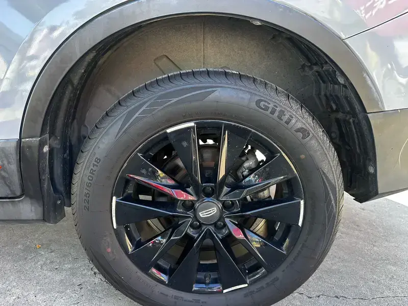2022 Geely Atlas Pro с пробегом 70 000 км