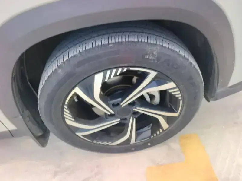 2023 Geely Atlas Pro с пробегом 31 000 км