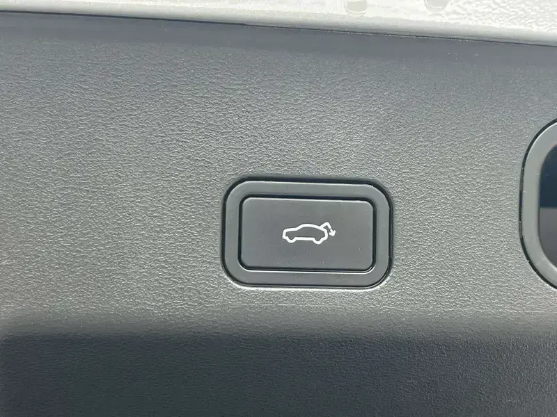 2023 Geely Boyue L с пробегом 24 000 км