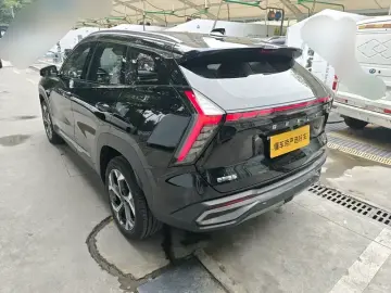 2023 Geely Boyue L с пробегом 20 700 км