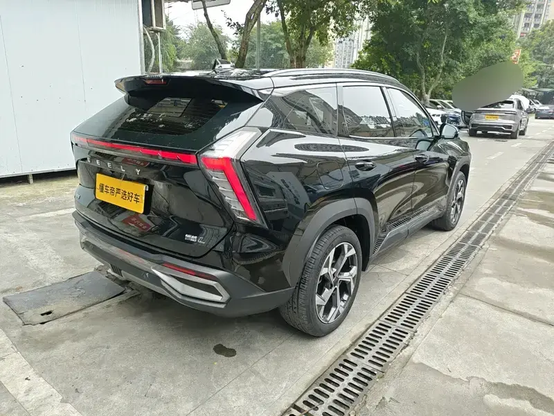 2023 Geely Boyue L с пробегом 20 700 км