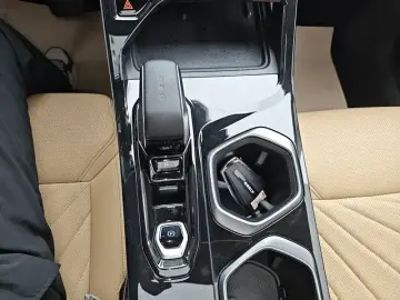 2023 Geely Boyue L с пробегом 20 700 км