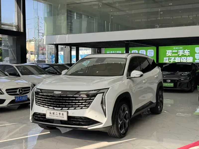 2023 Geely Boyue L с пробегом 17 400 км