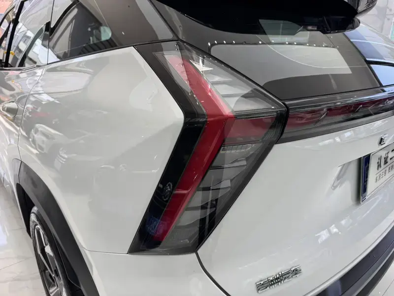 2023 Geely Boyue L с пробегом 17 400 км