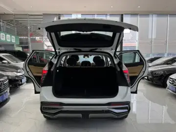 2023 Geely Boyue L с пробегом 17 400 км