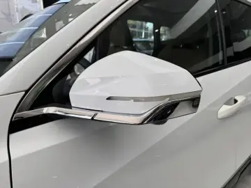 2023 Geely Boyue L с пробегом 17 400 км