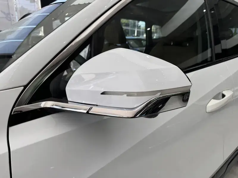 2023 Geely Boyue L с пробегом 17 400 км