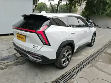 2023 Geely Boyue L с пробегом 27 800 км