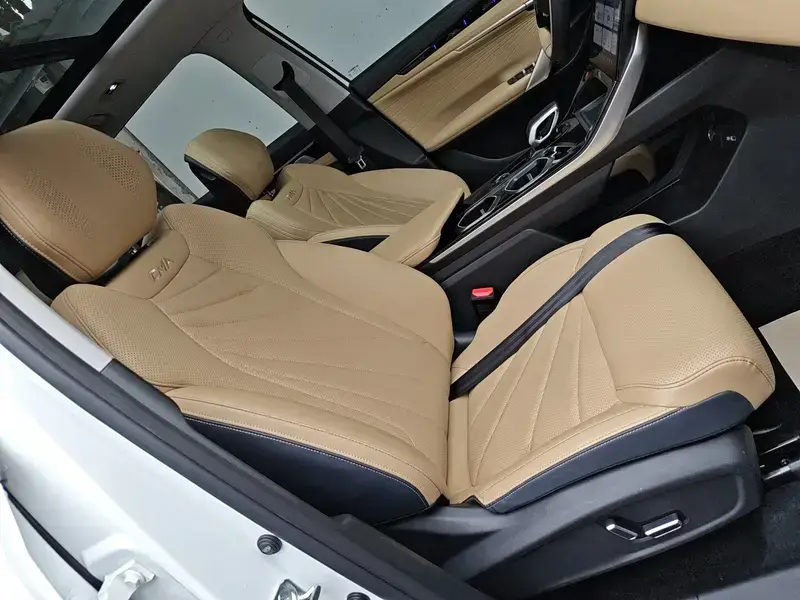 2023 Geely Boyue L с пробегом 27 800 км