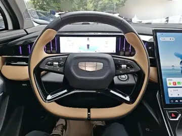 2023 Geely Boyue L с пробегом 27 800 км