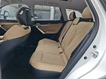 2023 Geely Boyue L с пробегом 27 800 км