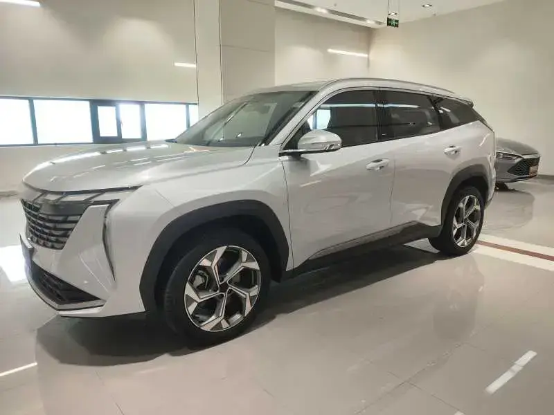 2023 Geely Boyue L с пробегом 51 000 км