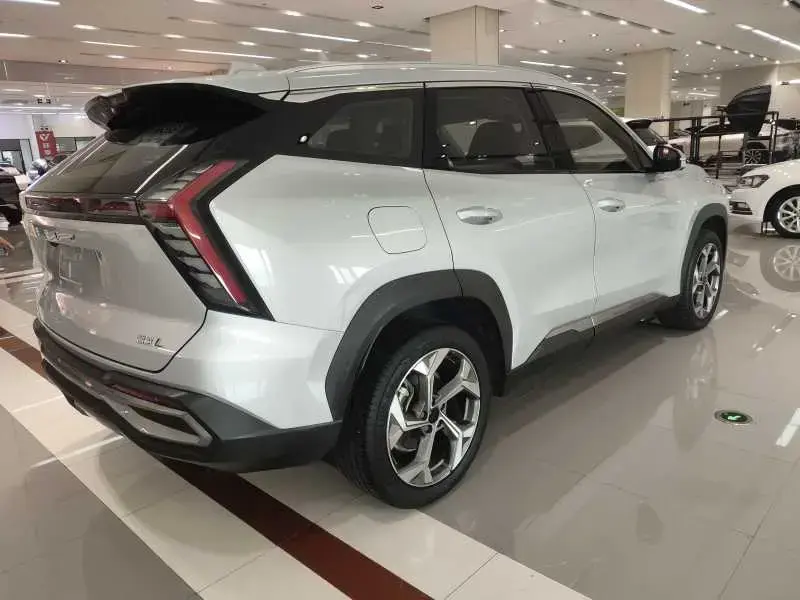 2023 Geely Boyue L с пробегом 51 000 км
