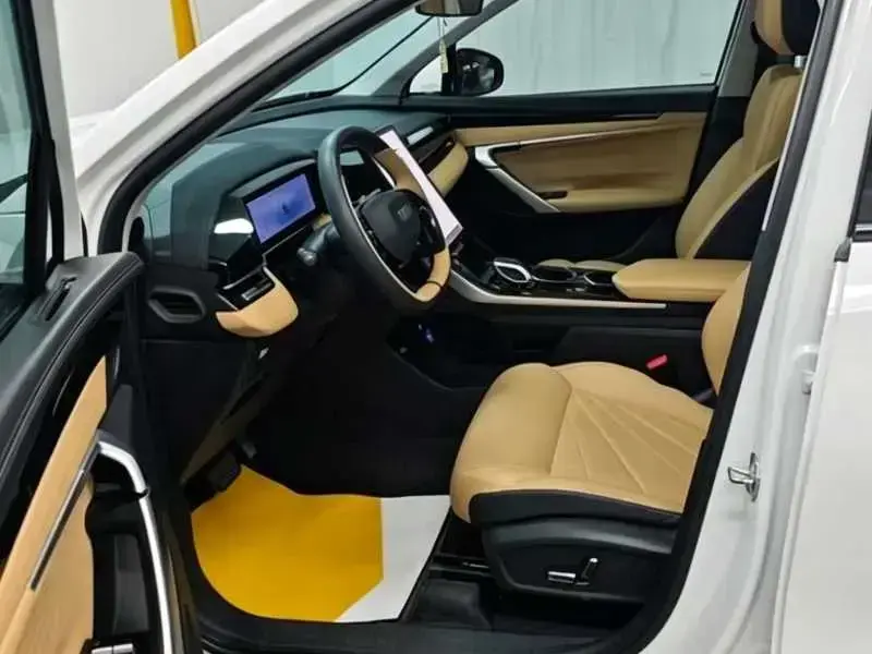 2023 Geely Boyue L с пробегом 51 000 км