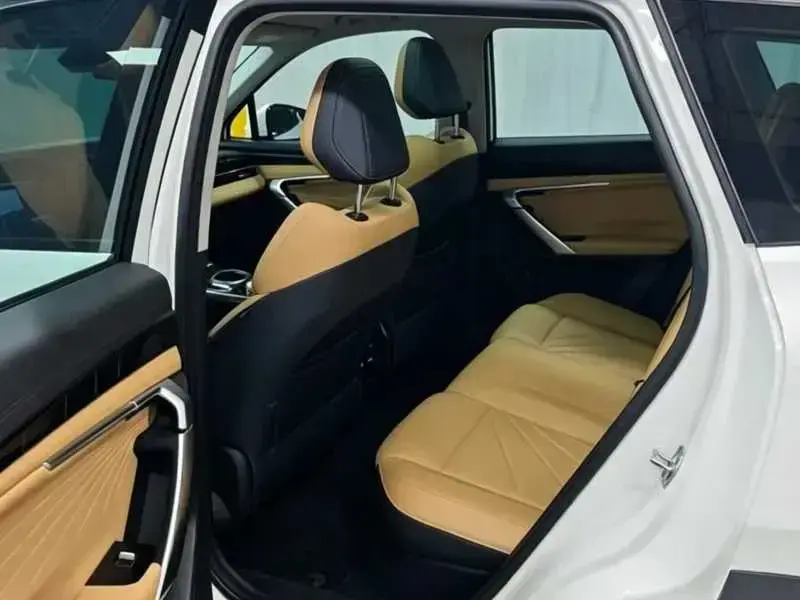 2023 Geely Boyue L с пробегом 51 000 км