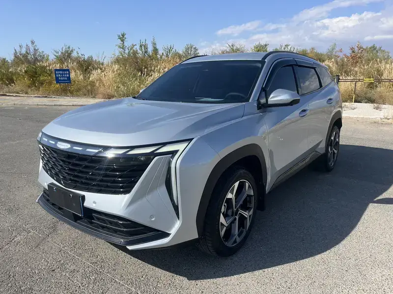 2023 Geely Boyue L с пробегом 11 000 км