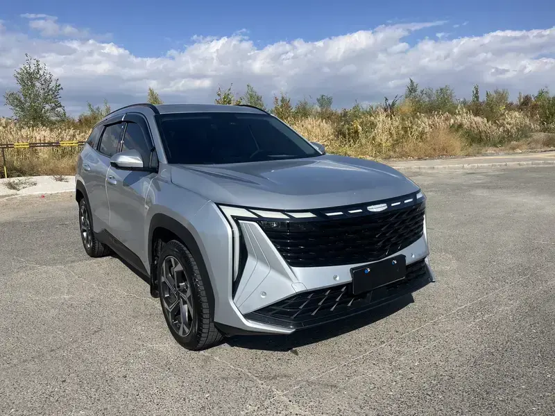 2023 Geely Boyue L с пробегом 11 000 км