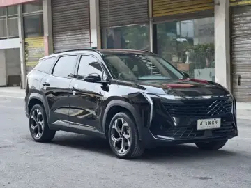 2023 Geely Boyue L с пробегом 18 000 км
