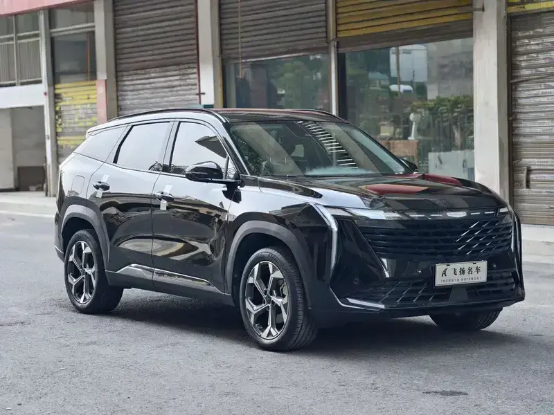 2023 Geely Boyue L с пробегом 18 000 км