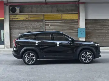 2023 Geely Boyue L с пробегом 18 000 км