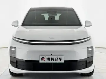 2024 Li Auto (Lixiang) L6 с пробегом 5 000 км
