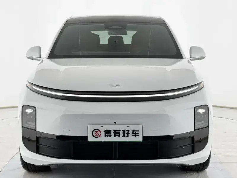2024 Li Auto (Lixiang) L6 с пробегом 5 000 км