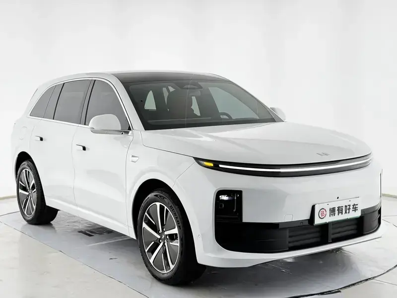 2024 Li Auto (Lixiang) L6 с пробегом 5 000 км