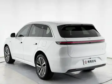 2024 Li Auto (Lixiang) L6 с пробегом 5 000 км
