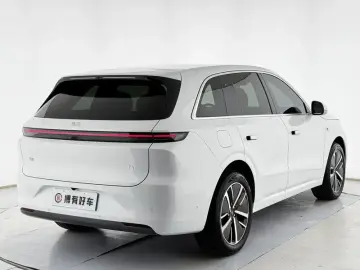 2024 Li Auto (Lixiang) L6 с пробегом 5 000 км