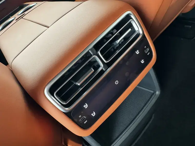 2024 Li Auto (Lixiang) L6 с пробегом 5 000 км