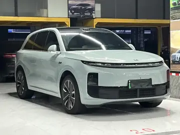 2025 Li Auto (Lixiang) L6 с пробегом 20 000 км