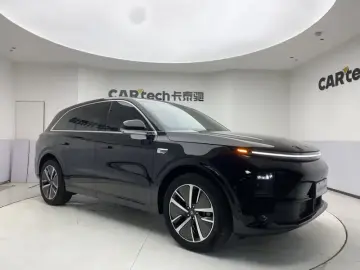 2024 Li Auto (Lixiang) L6 с пробегом 23 000 км