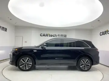 2024 Li Auto (Lixiang) L6 с пробегом 23 000 км