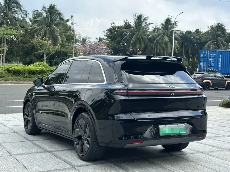 2024 Li Auto (Lixiang) L6 с пробегом 30 000 км